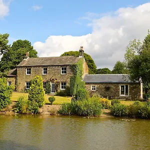 3* Hotel Woodsome Hall Golf Club On The Course
